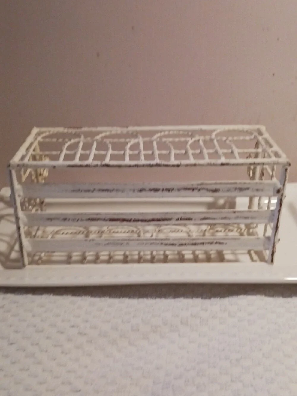 Vintage-Style White Metal Bath/Office/Room Caddy Organizer ⚜️